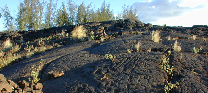 Hawaiian petroglyphs and the Kings highway